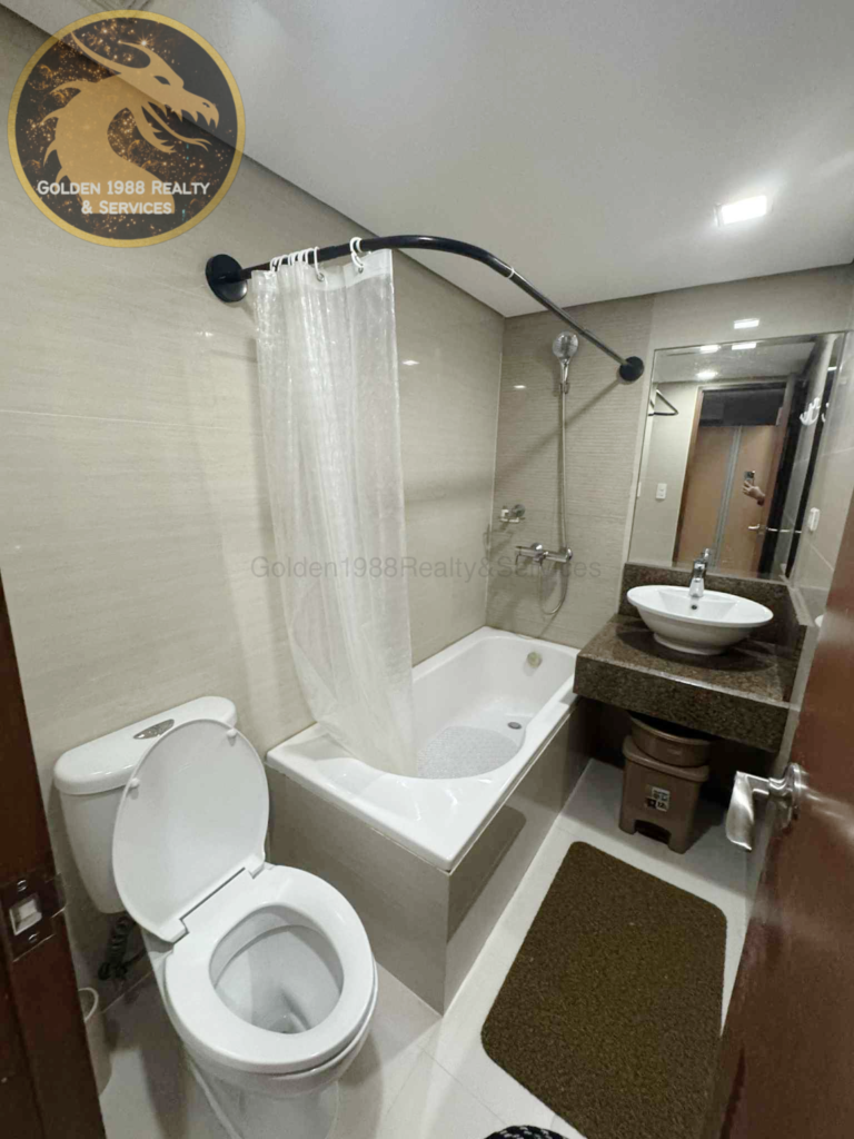 Bedroom toilet & bath